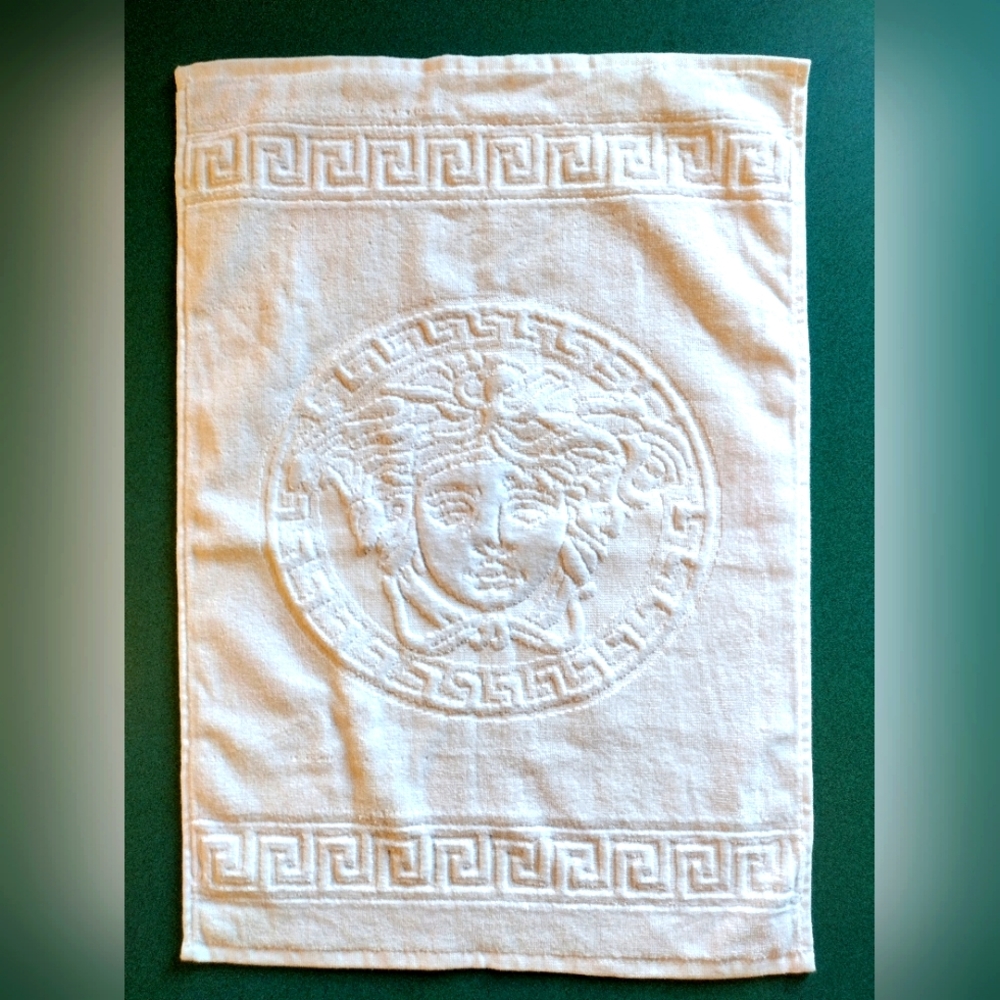 BRAND NEW Versace Home Medusa & Greek Key Hand Towel - Picture 5 of 8